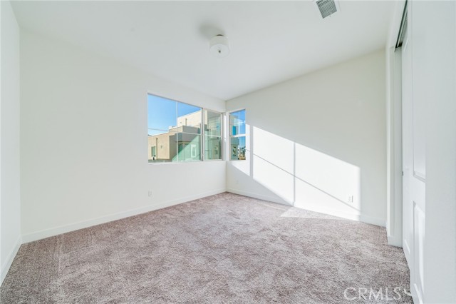 MLS #OC25214739 image #15