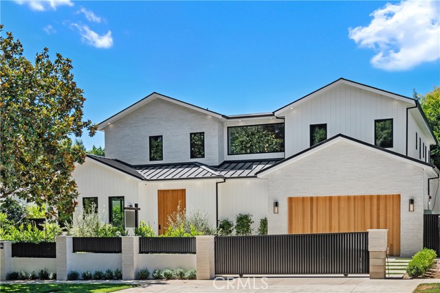 MLS #OC25214816 img 0