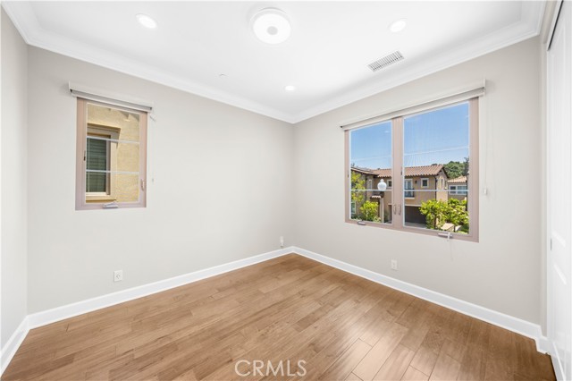 MLS #OC25215040 image #22