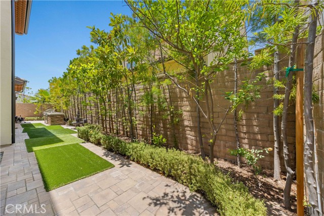 MLS #OC25215040 image #29