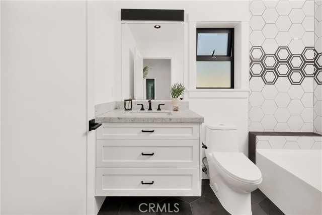 MLS #OC25215127 image #11