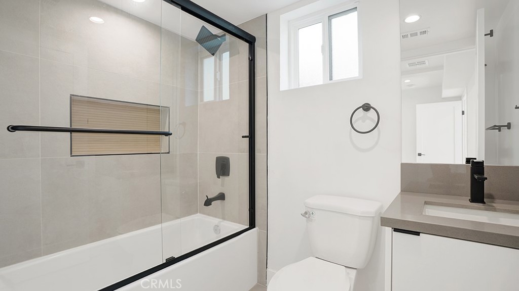 MLS #OC25215176 image #11