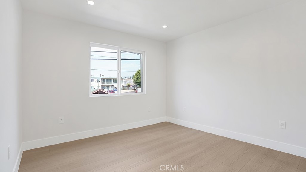 MLS #OC25215176 image #15