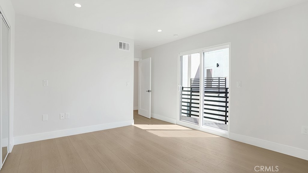 MLS #OC25215176 image #19