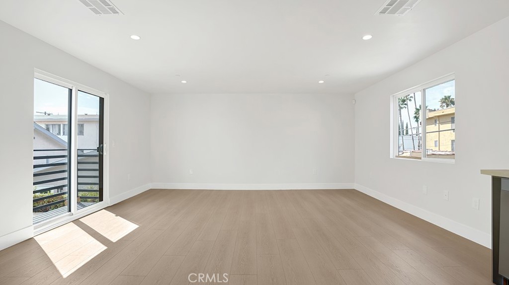 MLS #OC25215176 image #7