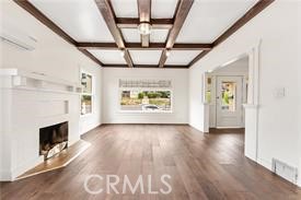 MLS #OC25215179 image #1