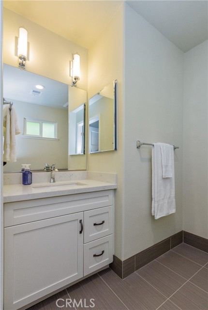 MLS #OC25215200 image #33