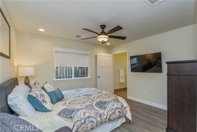 MLS #OC25215200 image #34