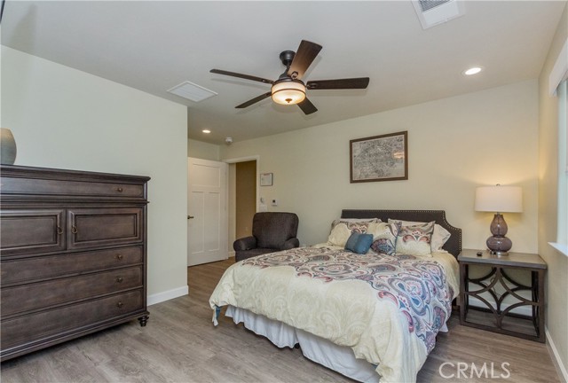 MLS #OC25215200 image #35