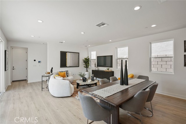 MLS #OC25215245 image #5