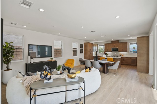 MLS #OC25215245 image #7