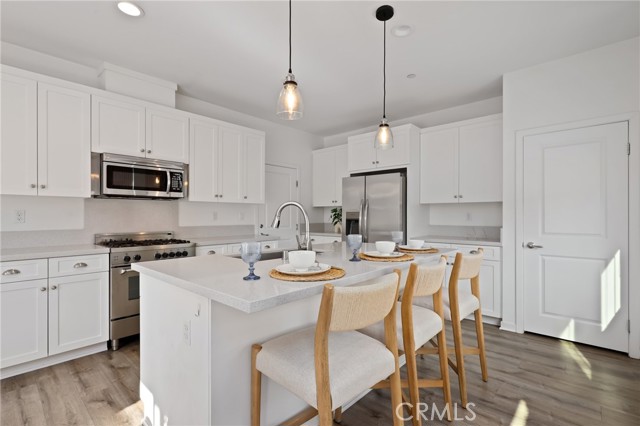 MLS #OC25215351 image #10