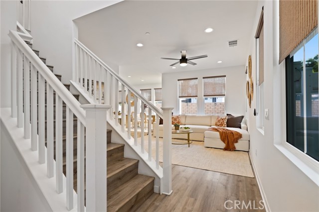 MLS #OC25215351 image #17