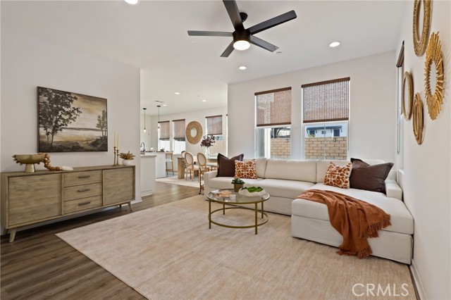 MLS #OC25215351 image #2