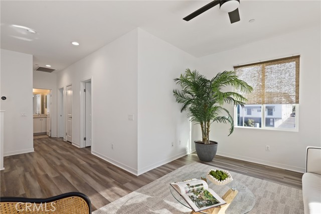 MLS #OC25215351 image #21