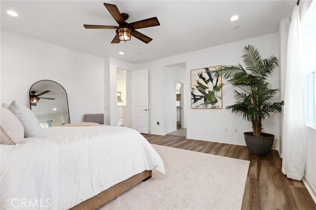 MLS #OC25215351 image #24