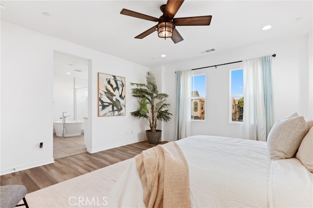 MLS #OC25215351 image #25