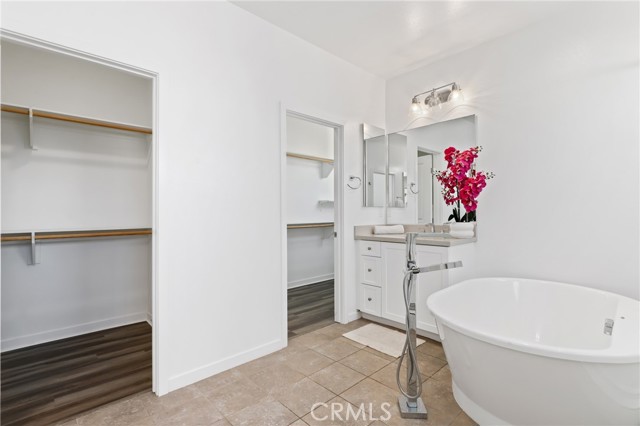 MLS #OC25215351 image #28