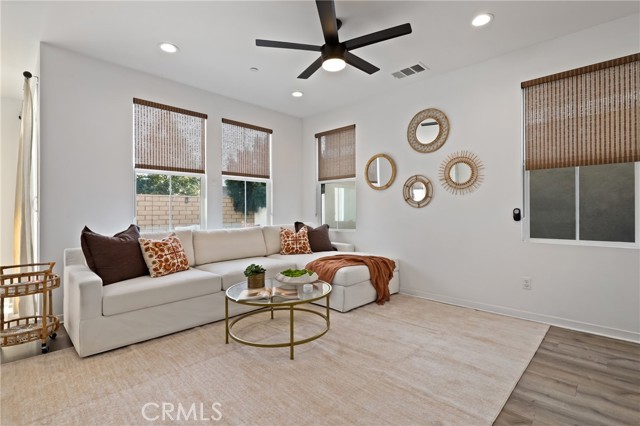 MLS #OC25215351 image #3