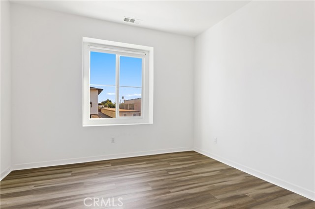 MLS #OC25215351 image #35