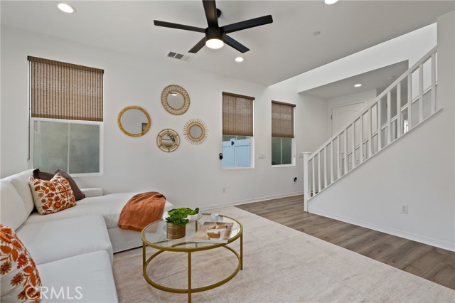 MLS #OC25215351 image #4