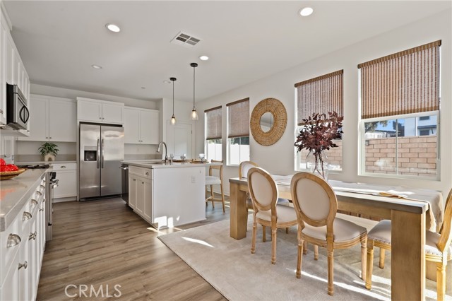 MLS #OC25215351 image #5