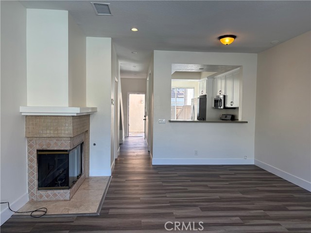 MLS #OC25215514 image #1