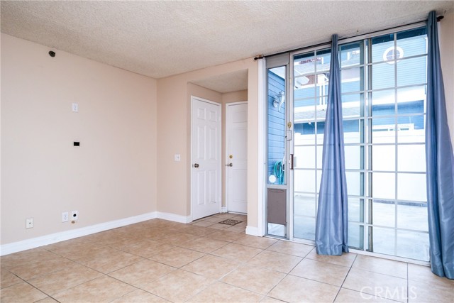 MLS #OC25215604 image #4