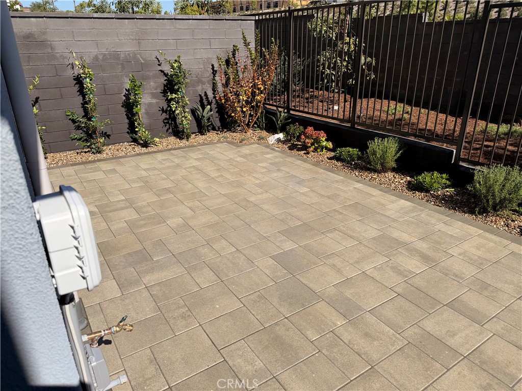 MLS #OC25215922 image #23