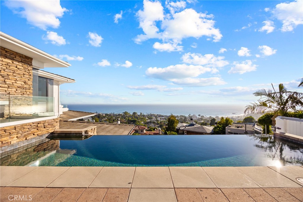 MLS #OC25216291 image #32