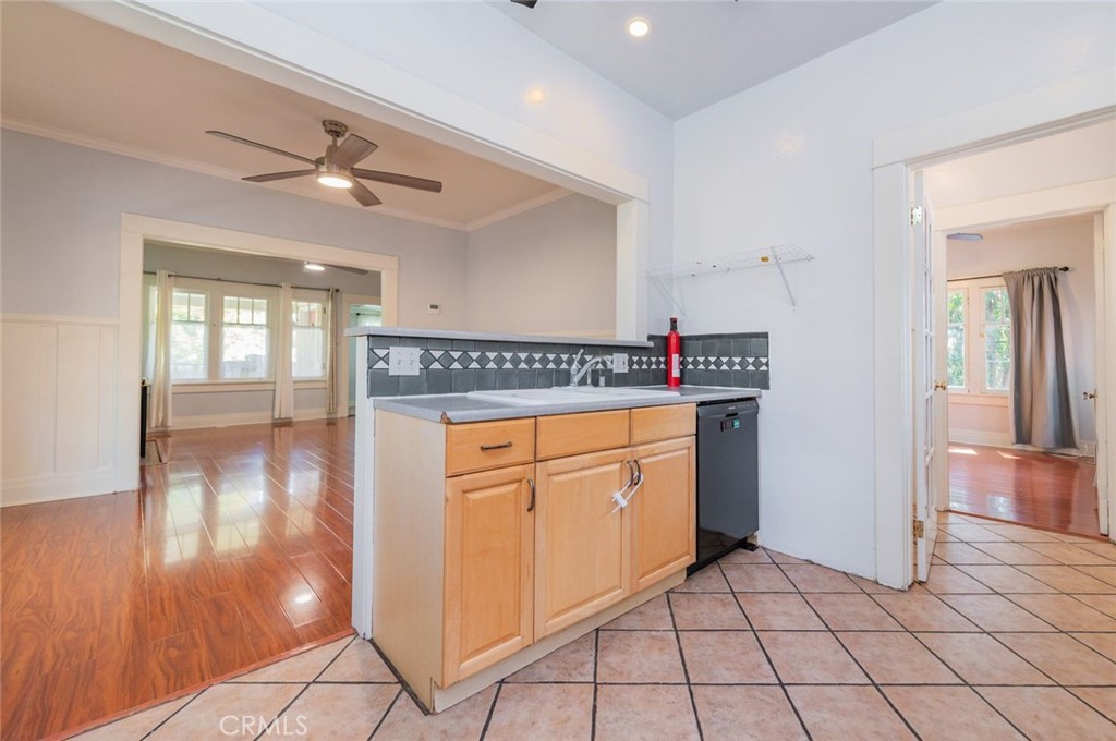 MLS #OC25216313 image #12