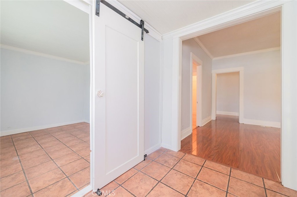 MLS #OC25216313 image #5