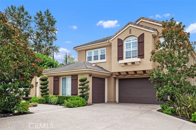 MLS #OC25216316 image #0