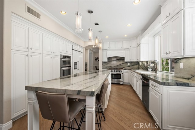 MLS #OC25216316 image #14