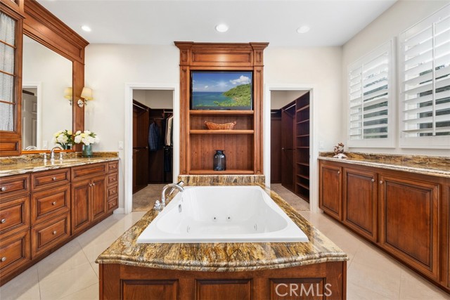 MLS #OC25216316 image #31