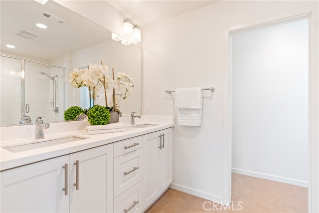 MLS #OC25168662 image #13