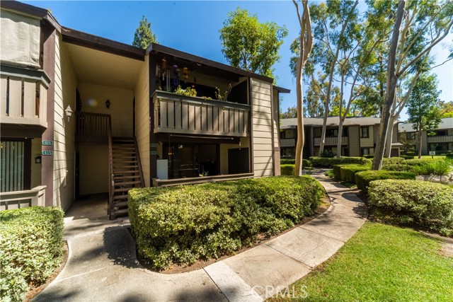 MLS #OC25216333 image #0