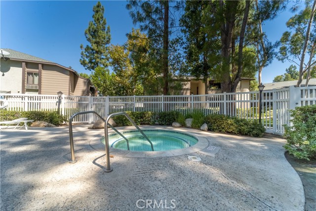 MLS #OC25216333 image #22