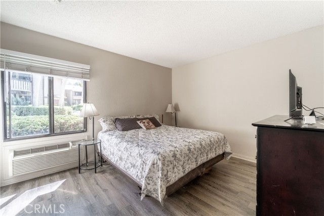 MLS #OC25216333 image #9