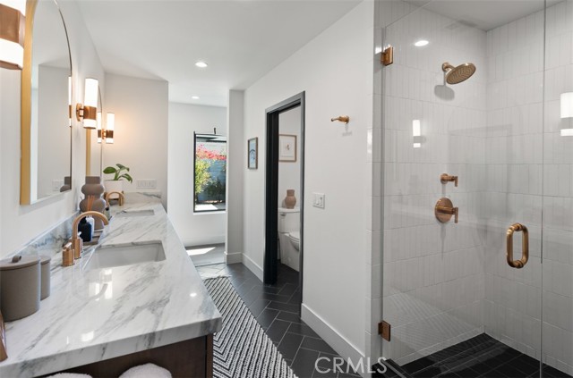 MLS #OC25216334 image #17