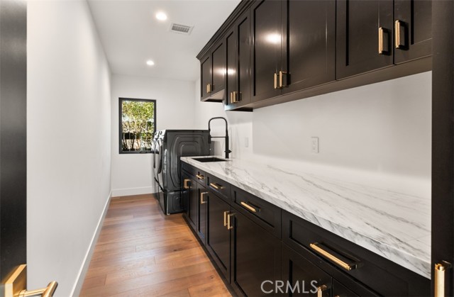 MLS #OC25216334 image #23