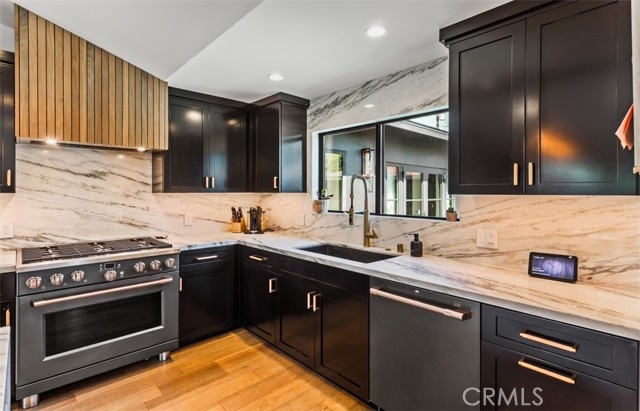 MLS #OC25216334 image #8