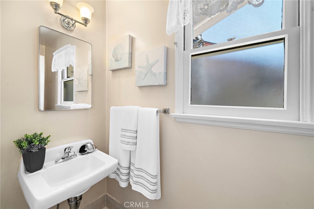 MLS #OC25216416 image #14