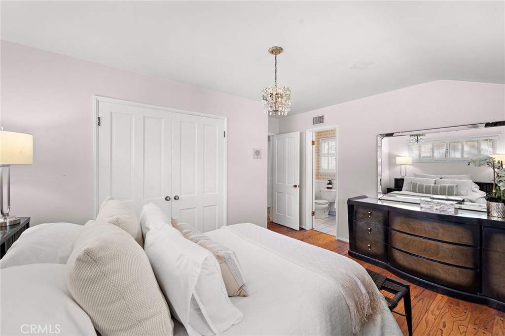 MLS #OC25216416 image #16