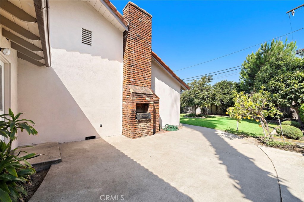 MLS #OC25216416 image #33