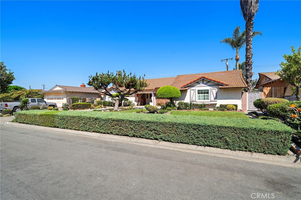 MLS #OC25216416 image #34