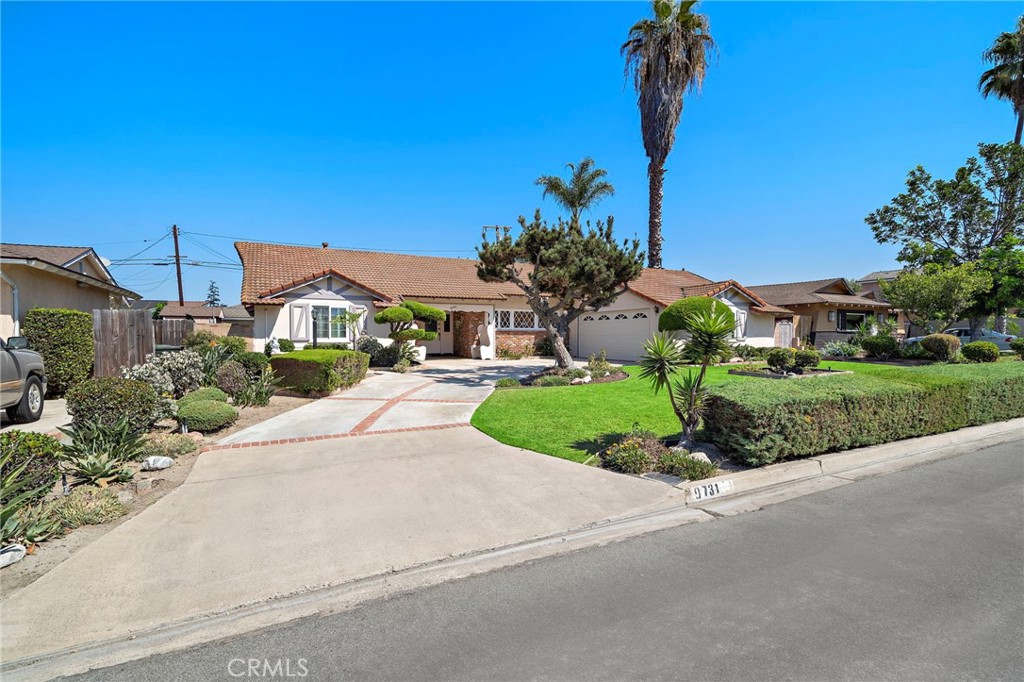 MLS #OC25216416 image #35