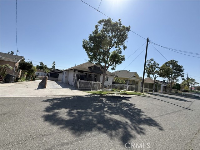 MLS #OC25216436 image #0