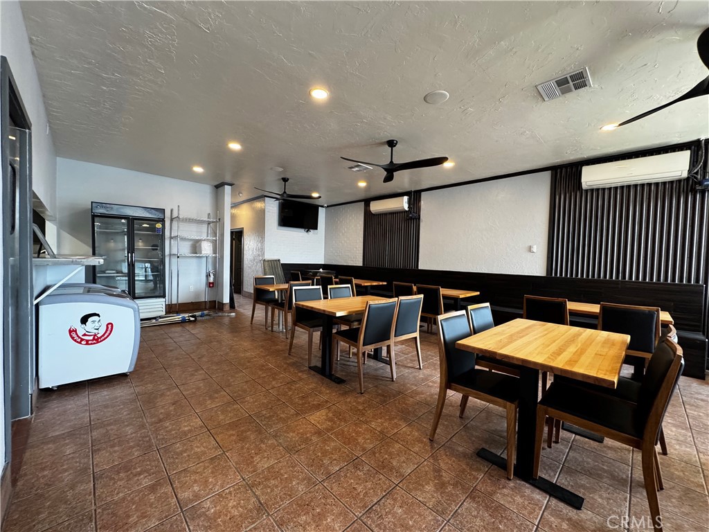 MLS #OC25216440 image #1