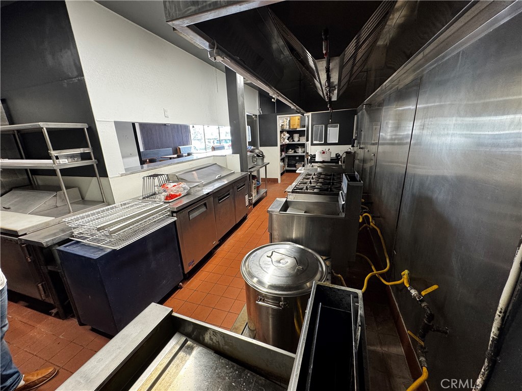 MLS #OC25216440 image #9